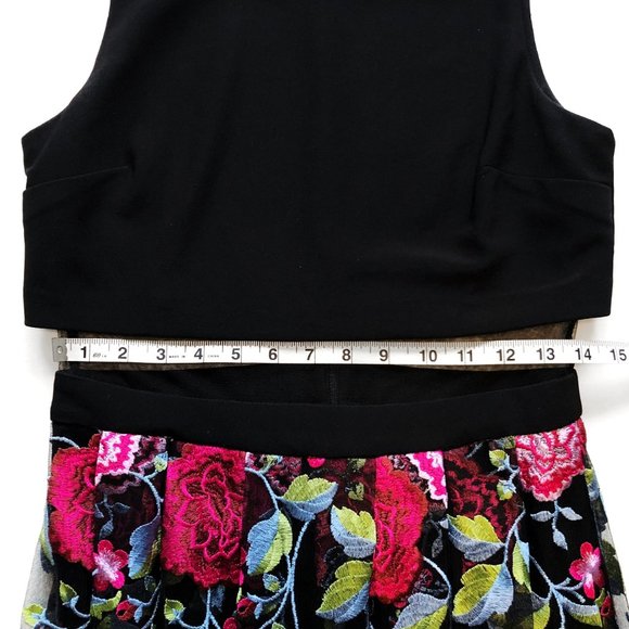 Betsy & Adam Floral Lace Illusion Gown - Picture 6 of 9